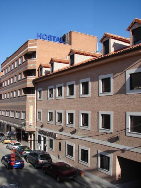 Отель Hostal Goyma III  Сан-Фернандо-Де-Энарес